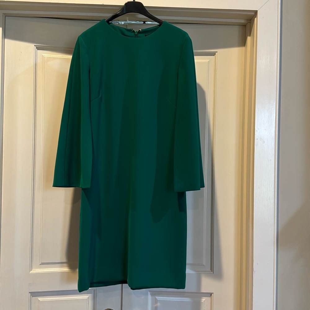 Gorgeous, green split sleeve dress